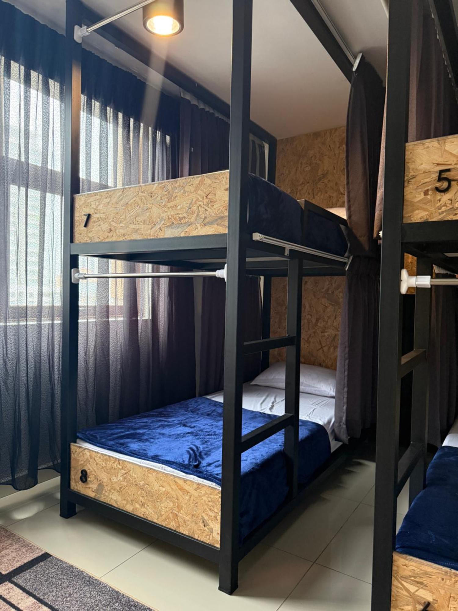 Mix Hostel Kl By Chillout Hostel Петалинг-Джая Экстерьер фото